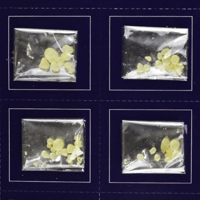 مستكة عربية 4 ظروف